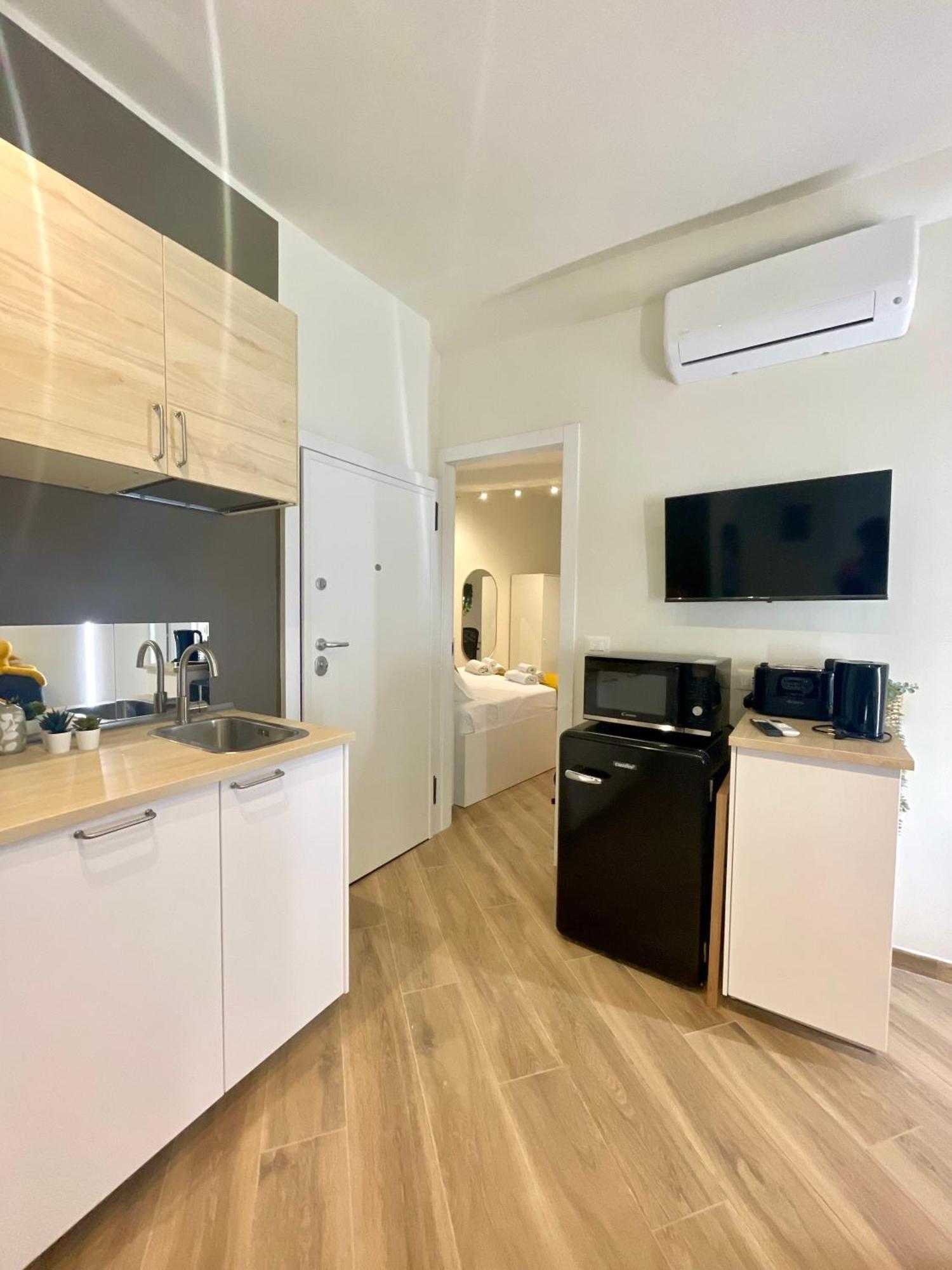 Happy Family Apartments Incantesimo Генуя Экстерьер фото