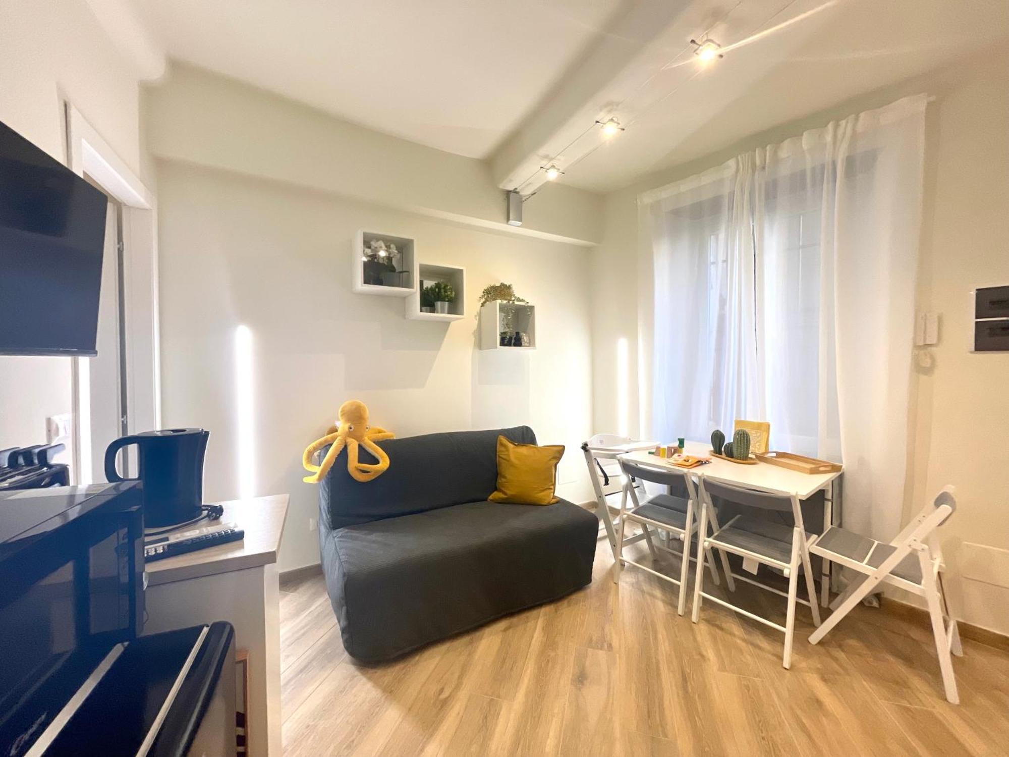 Happy Family Apartments Incantesimo Генуя Экстерьер фото