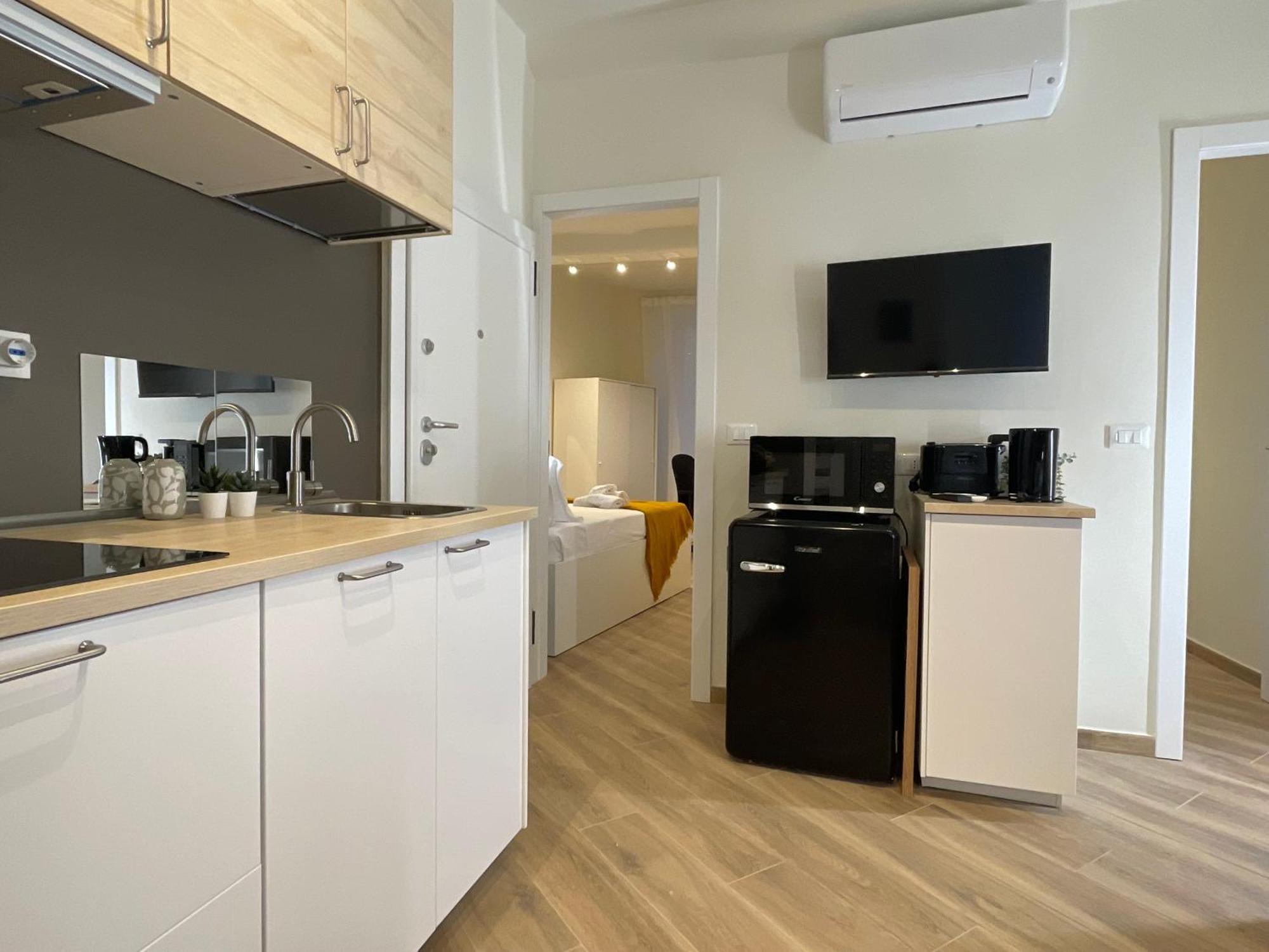 Happy Family Apartments Incantesimo Генуя Экстерьер фото